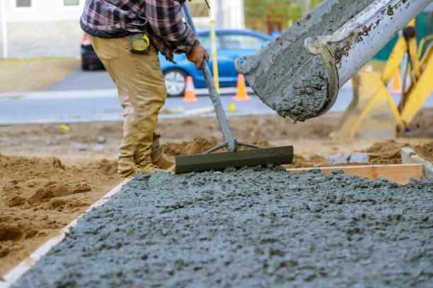 Best Custom Concrete Contractor  in West Glendive, MT